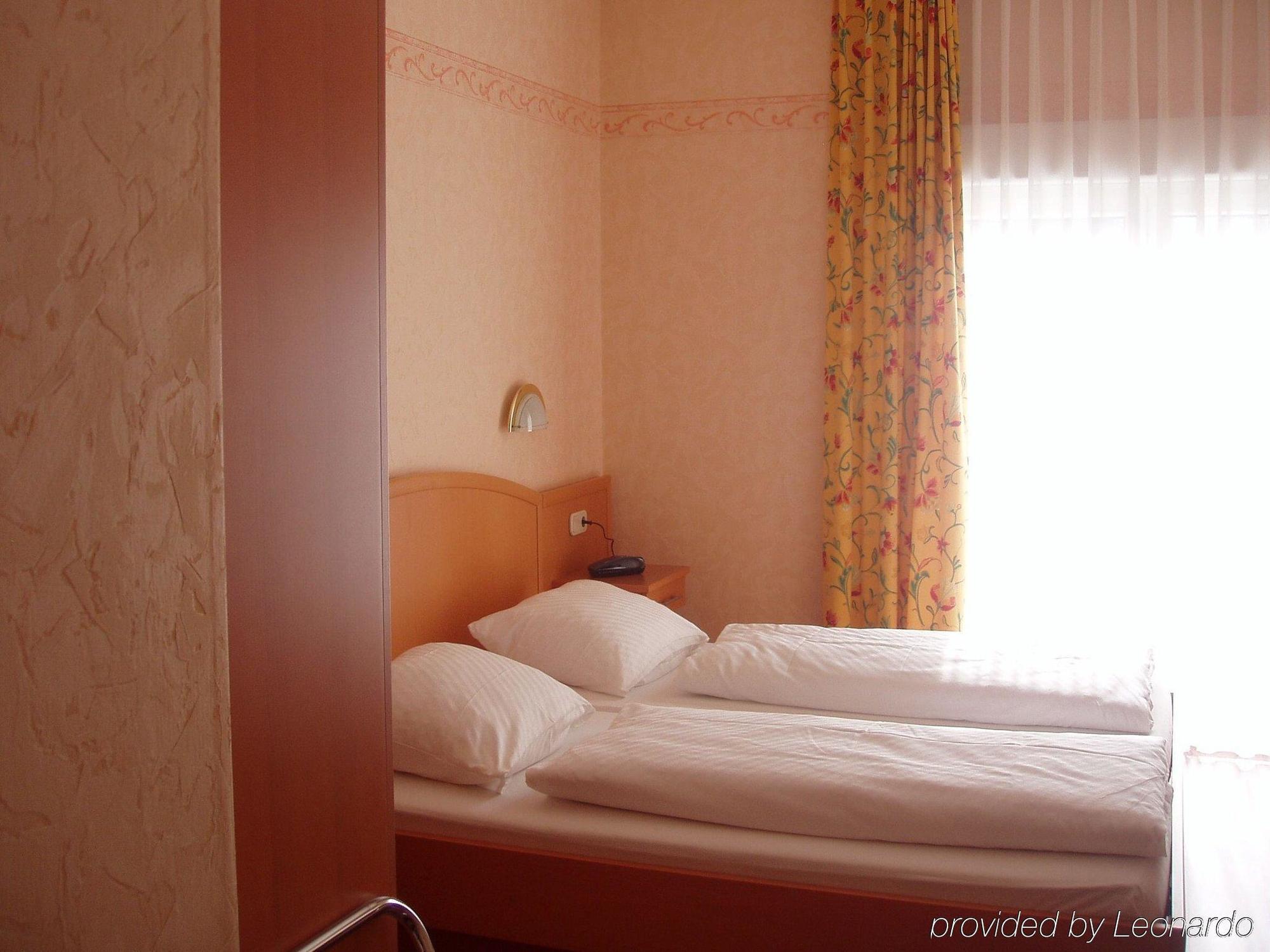Flair Hotel Grüner Baum Donaueschingen Oda fotoğraf